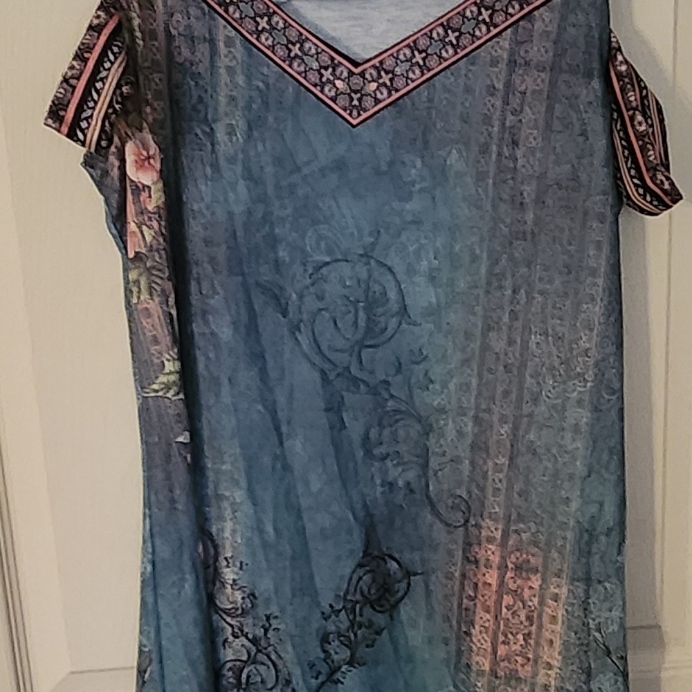 Red and Blue Relaxed Graphic Midi Dress
